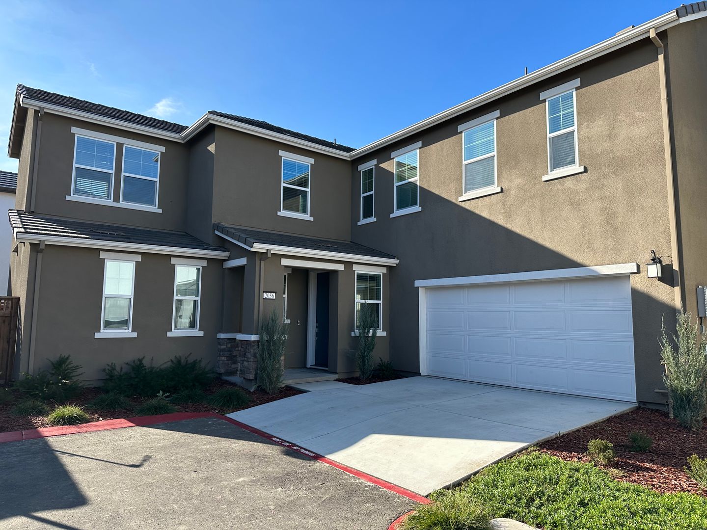 Lathrop House: 2056 Marina Dr