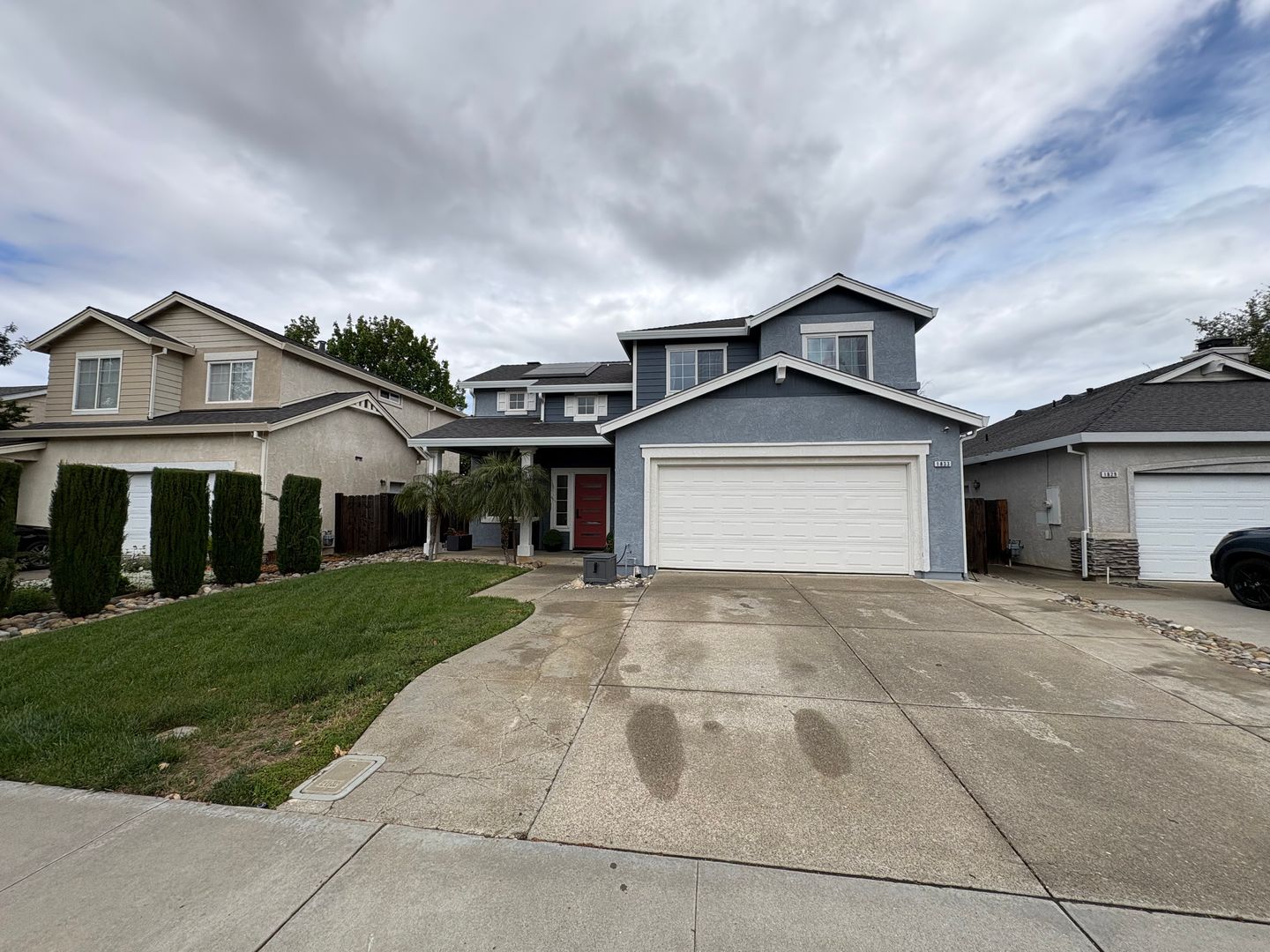 Brentwood House: 1833 Highland Way