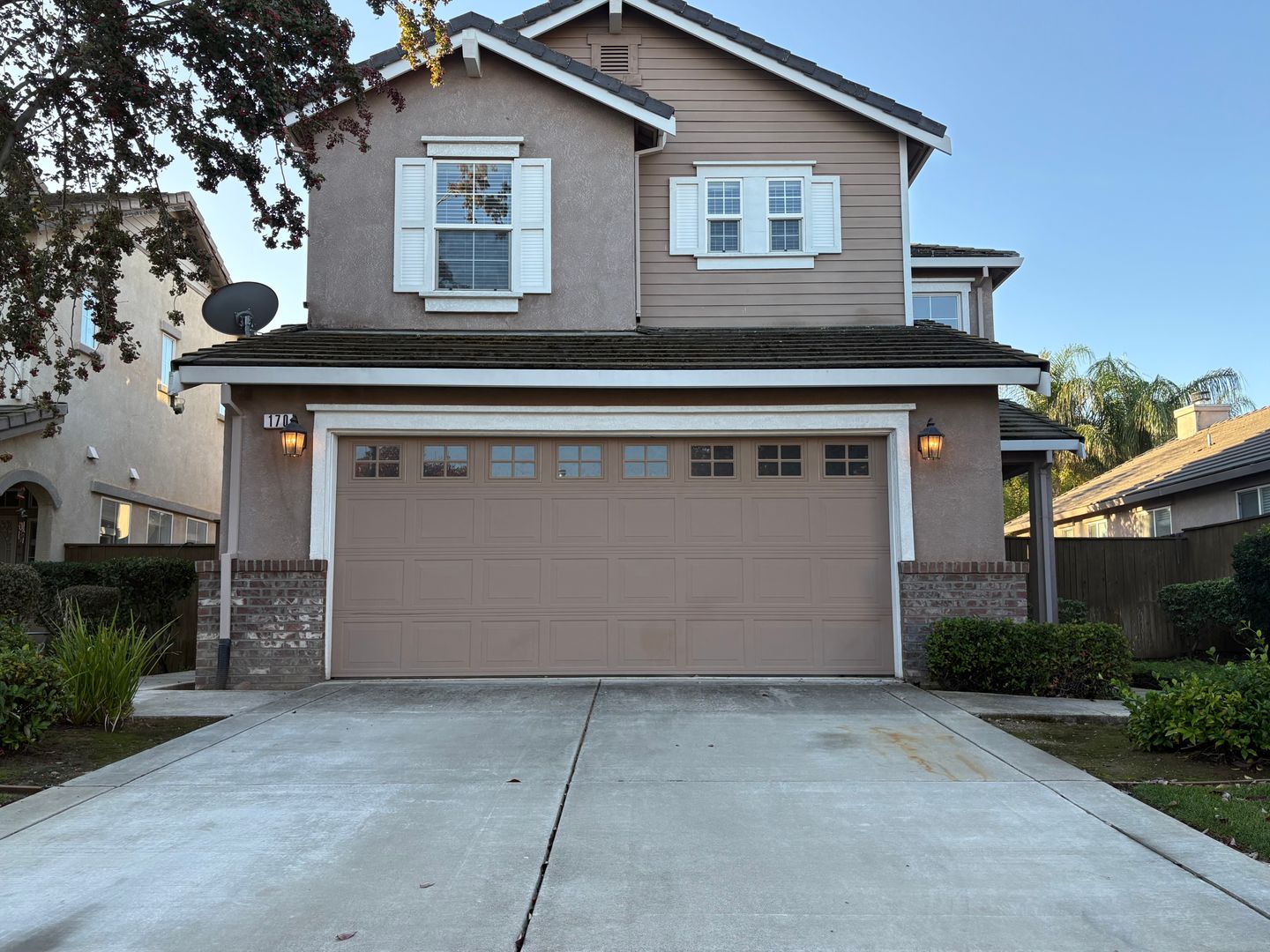 Brentwood House: 170 Remington St