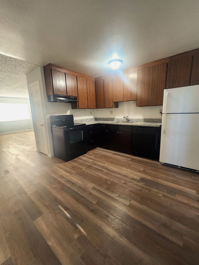 Antioch Apartment: 2112 Spanos St.