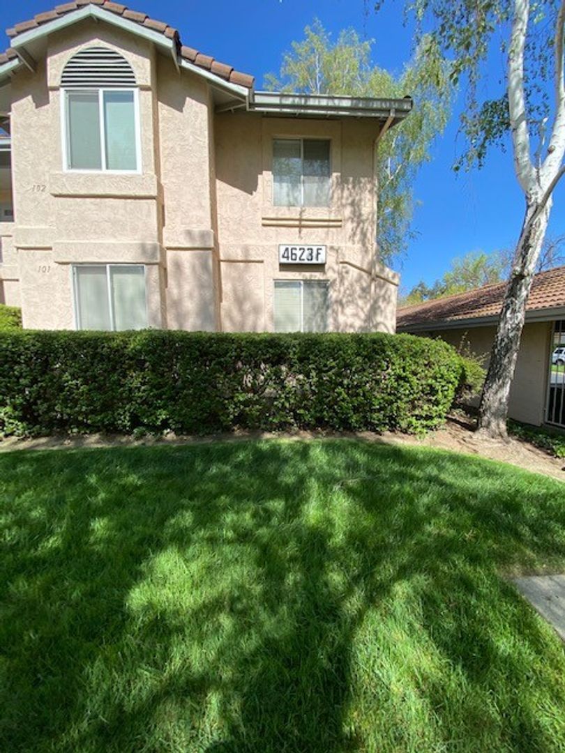 Livermore House: 4623 Nicol Cmn Unit 104