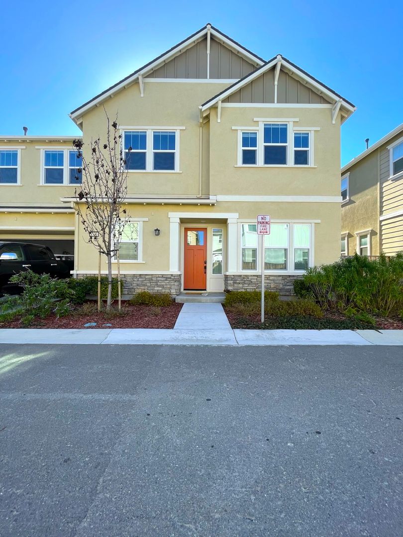 Newark House: 8360 Marine Way