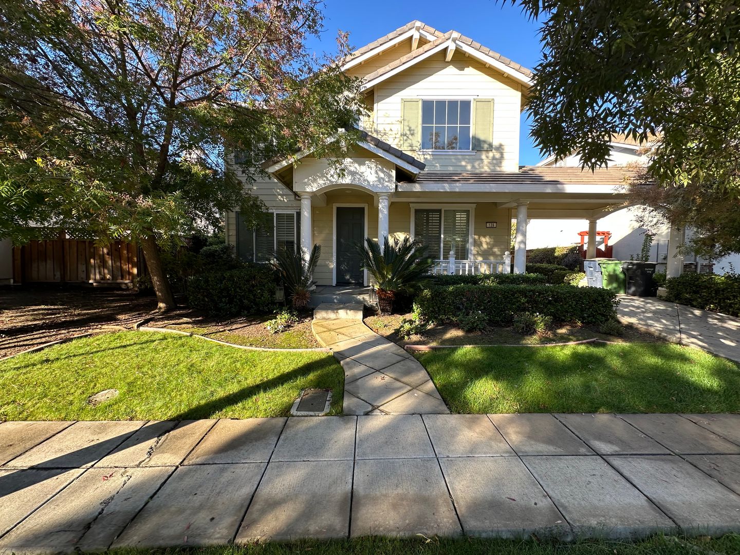 Mountain House House: 139 S Vista Hermosa St