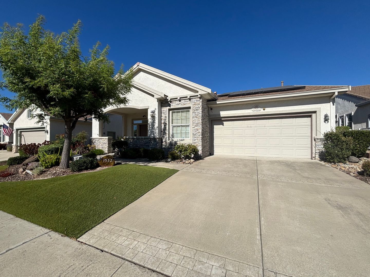 Brentwood House: 1532 Alton Lane