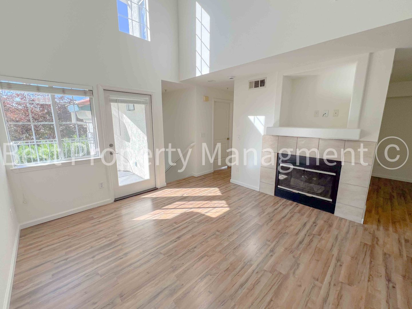 Fremont House: 1061 Avila Terraza