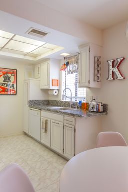 1411 N Sunrise Way #21, Palm Springs, CA 92262