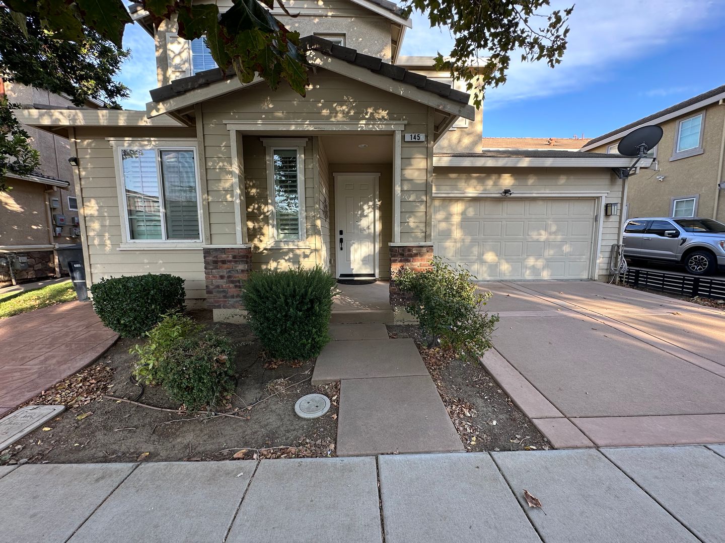 Mountain House House: 145 W Questa Trl