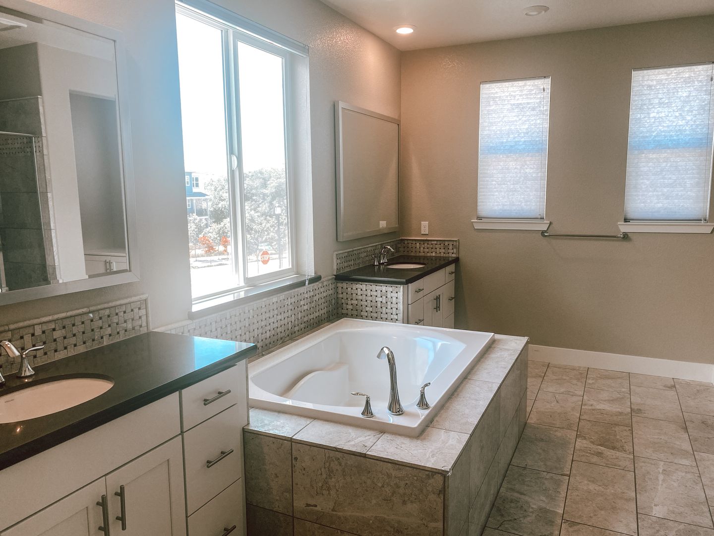 Dublin House: 4151 Midlands Ct