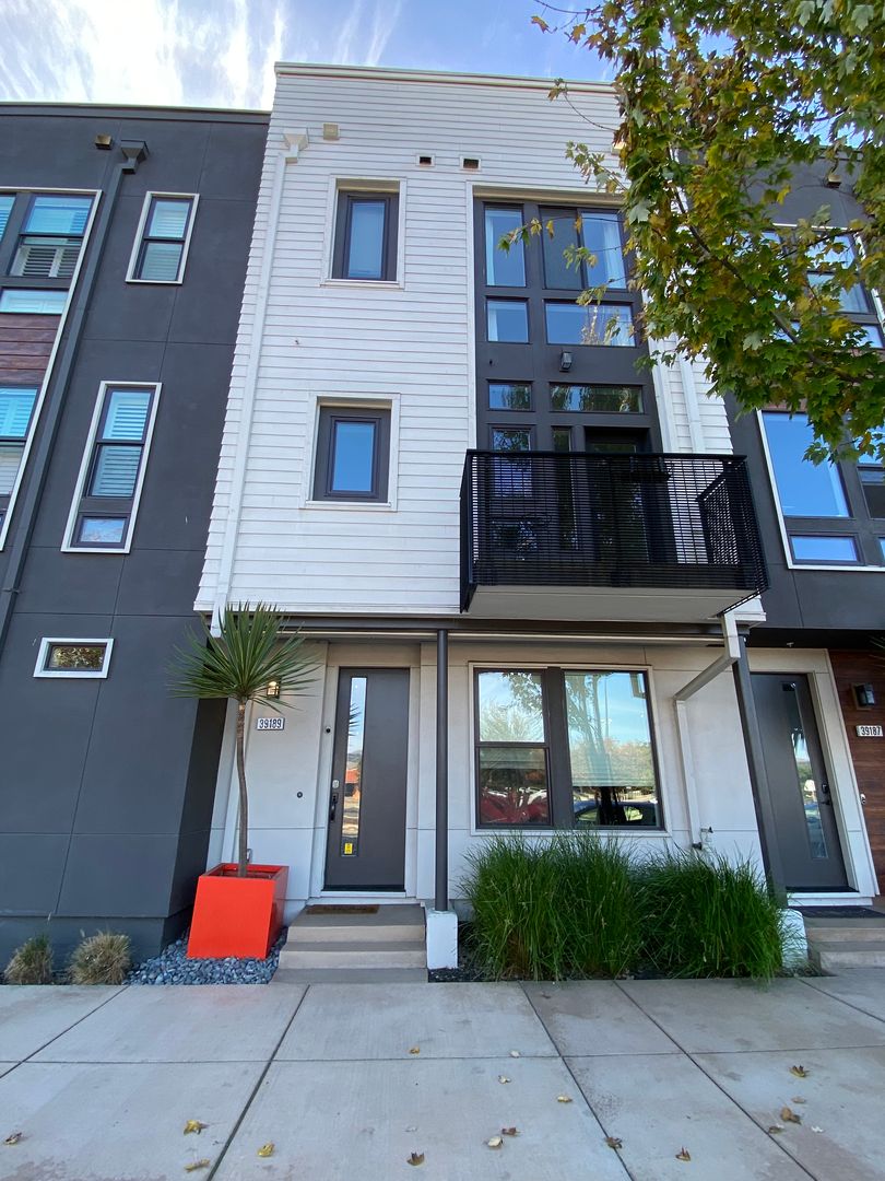 Fremont Townhome: 39189 State Street