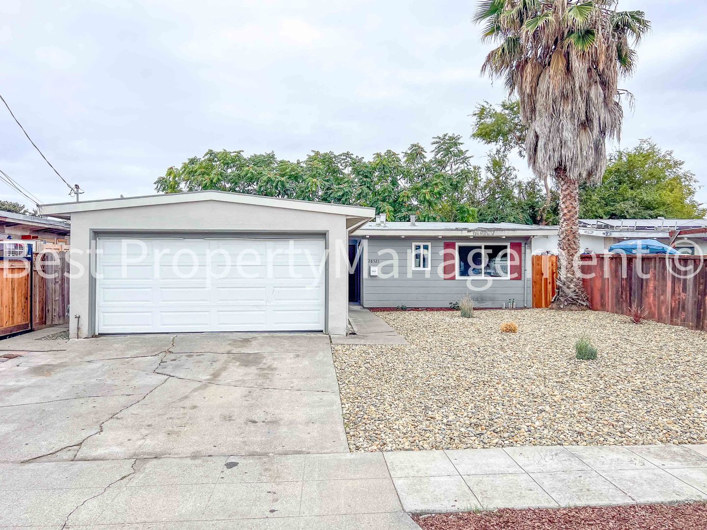 Hayward House: 28521 Rochelle Ave
