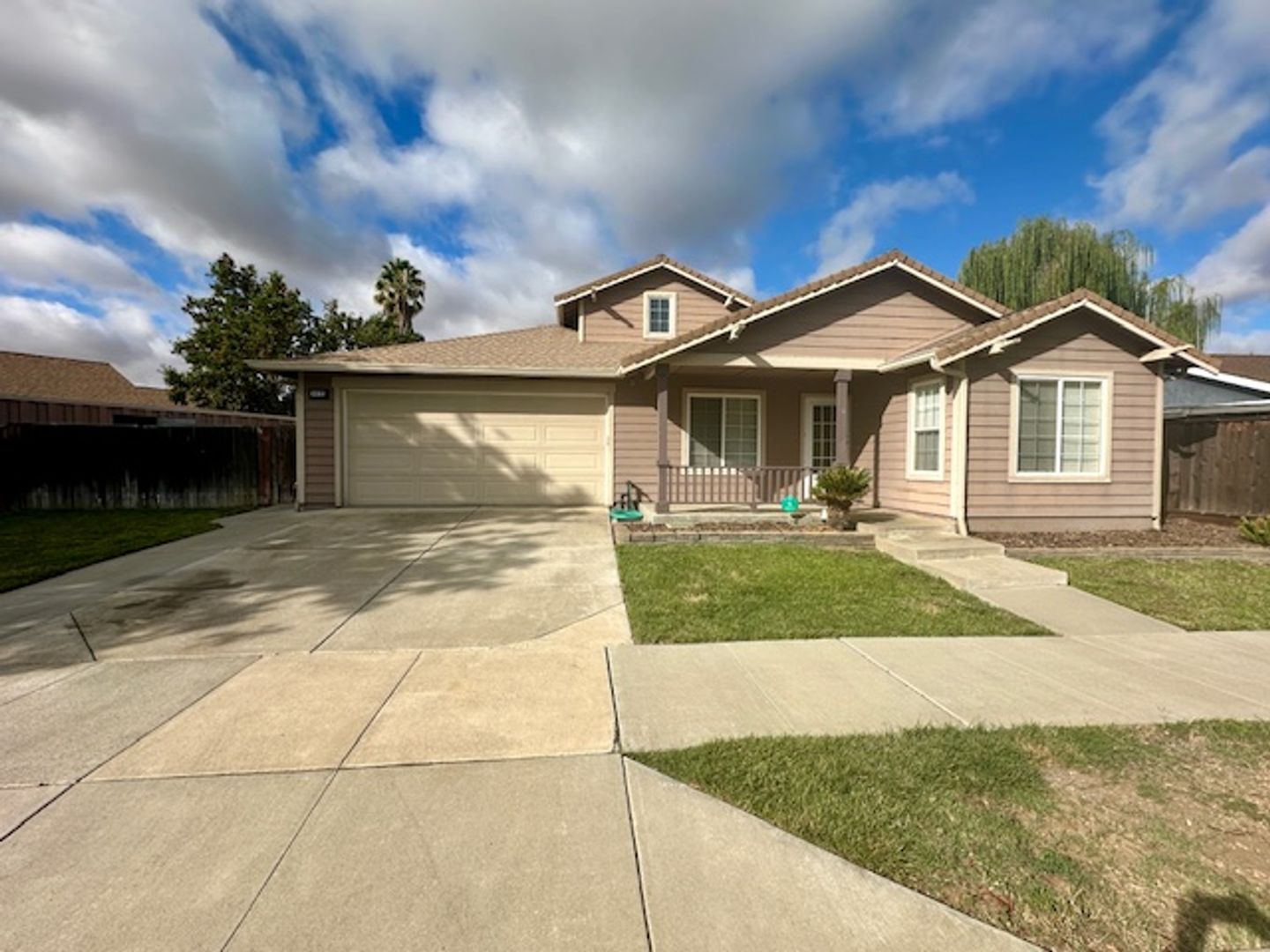Brentwood House: 3055 Browning Court