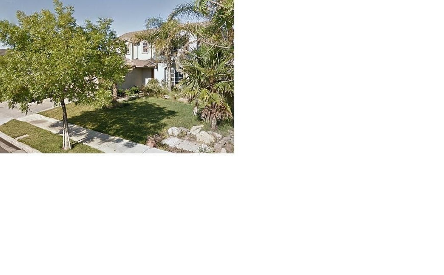 Brentwood House: 235 Brushwood Pl