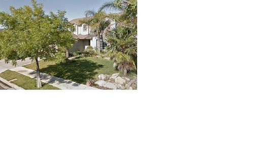 COMING SOON- DO NOT DISTURB TENANTS- Beautiful 4 Bed, 2.5 Bath with POOL in Brentwood – photo 1