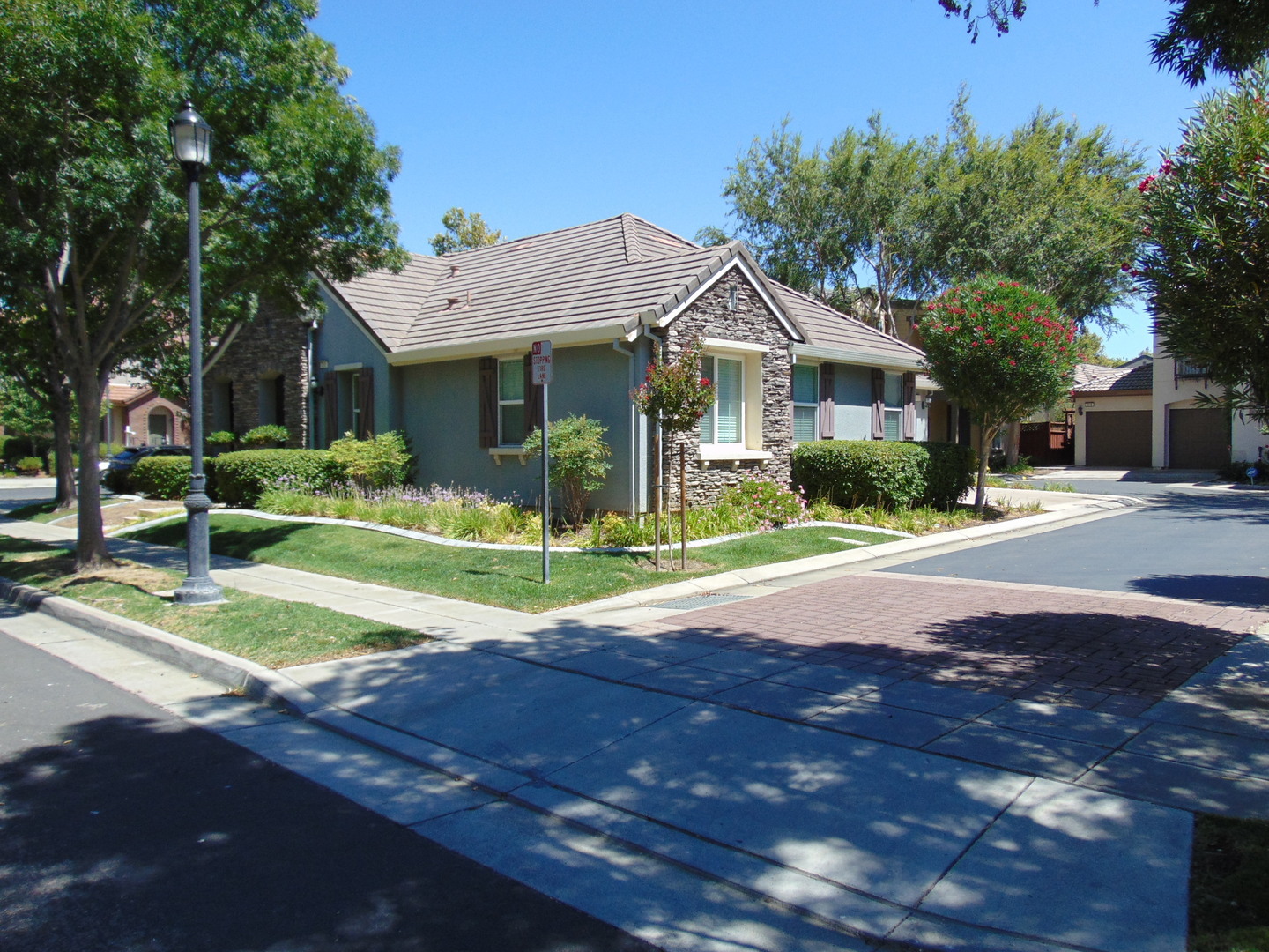 Mountain House House: 310 W Viento St