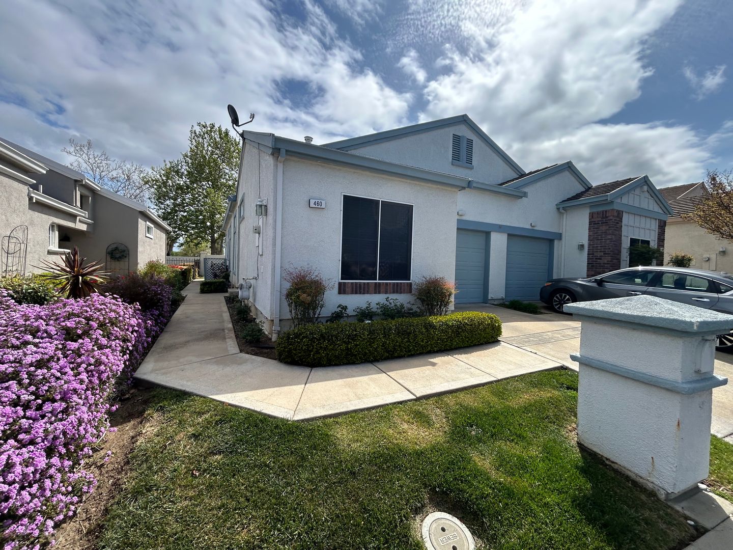Brentwood House: 460 Winesap Dr