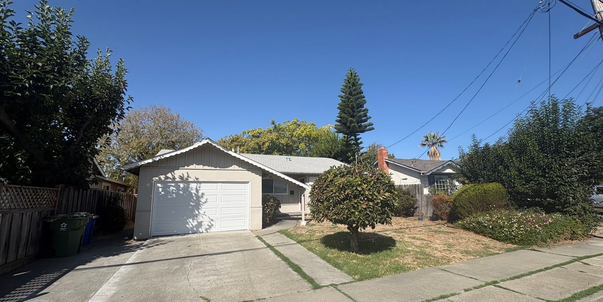 Fremont House: 42617 Roberts Ave.