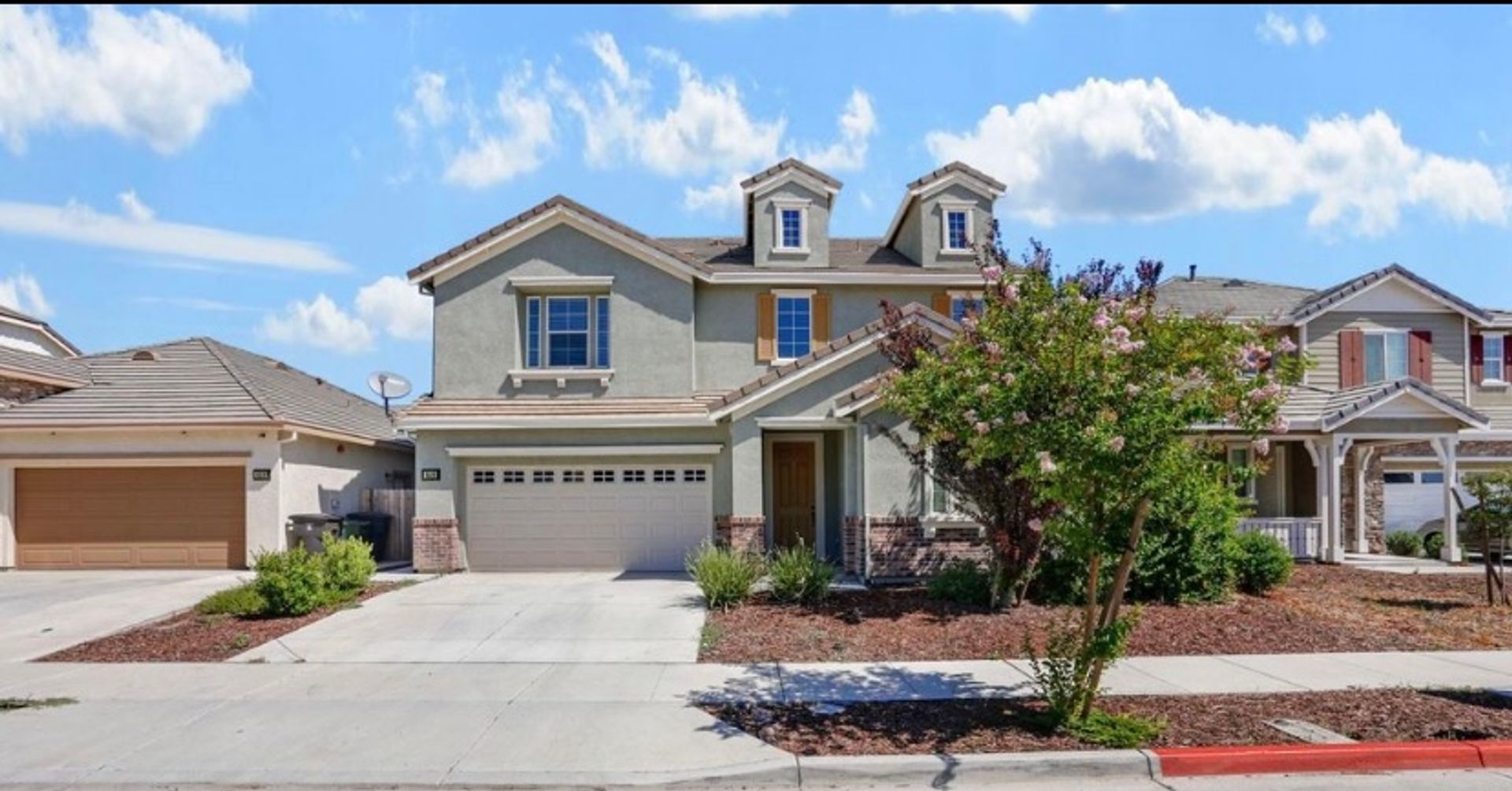 Tracy House: 649 Perino Ln
