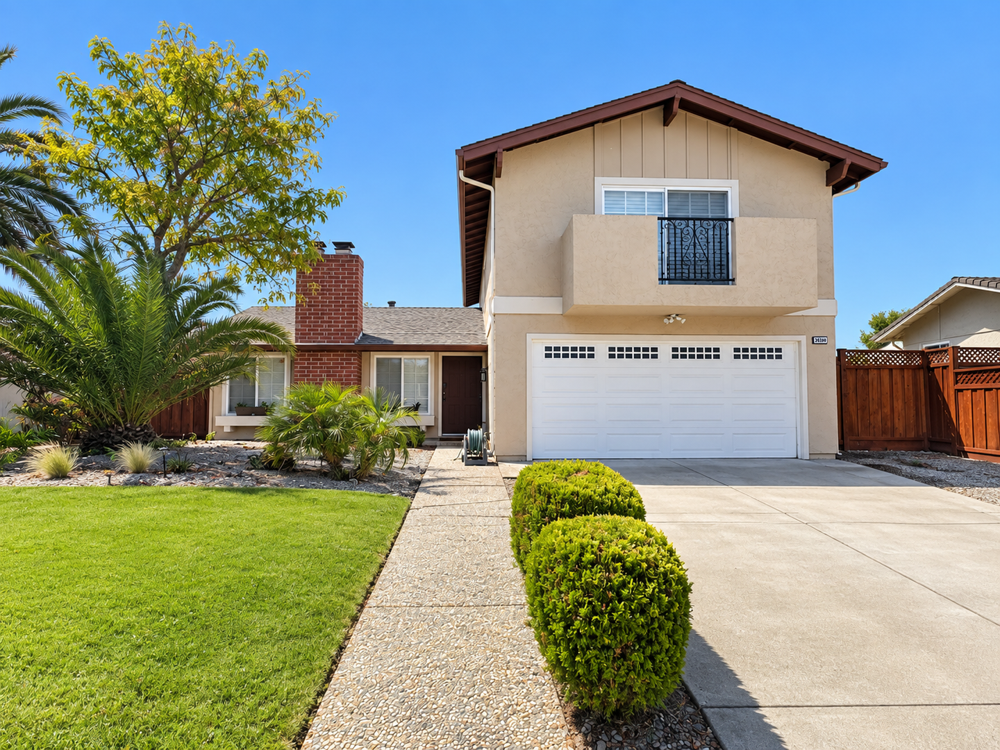 Newark House: 36509 Spruce Street