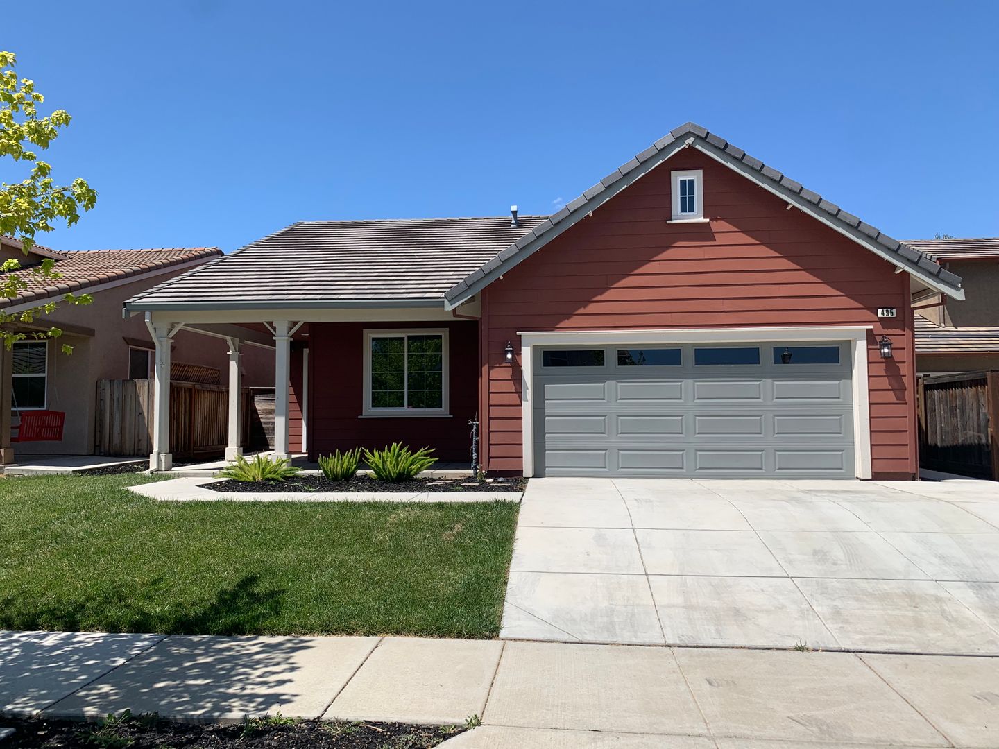 Brentwood House: 495 Milford St