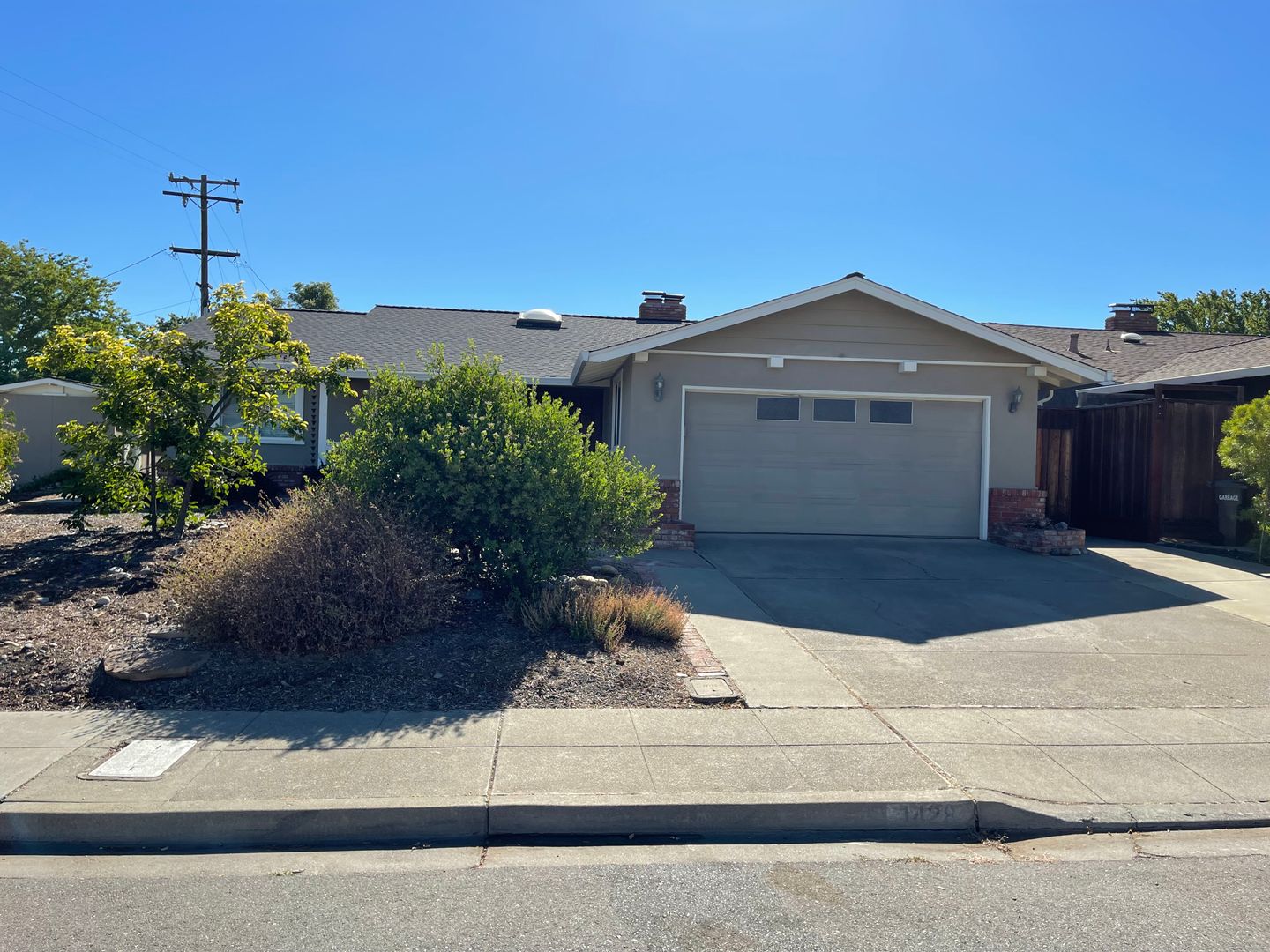 Livermore House: 1428 Roselli Drive