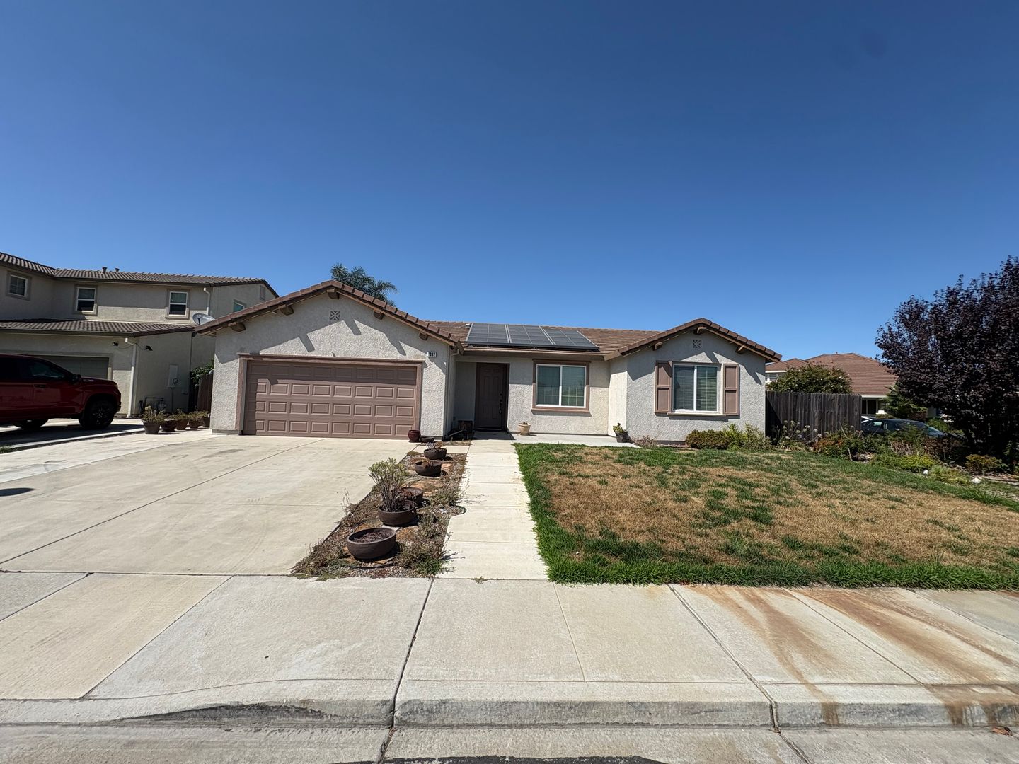 Oakley House: 1332 Tuolumne Way