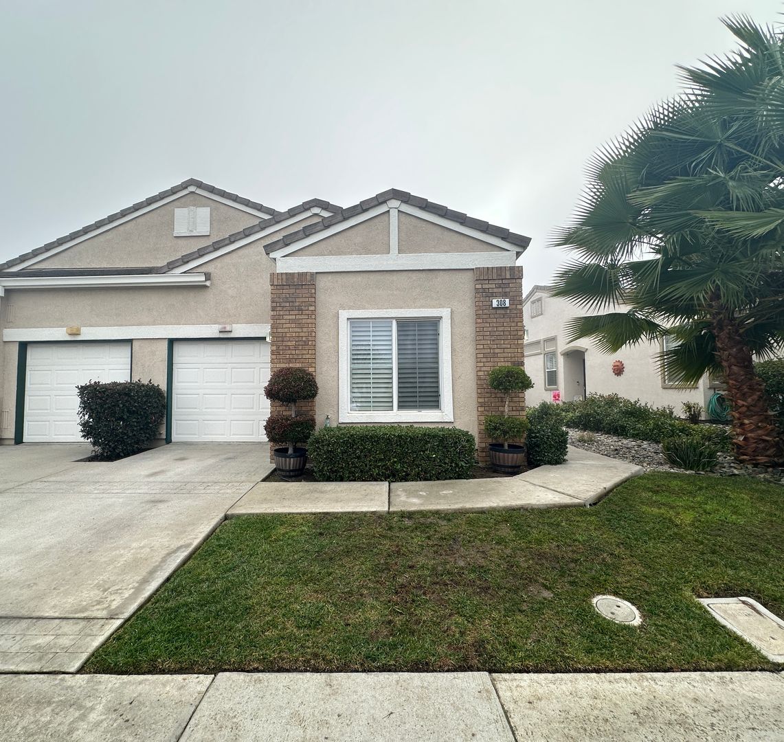 Brentwood House: 308 Upton Pyne Drive