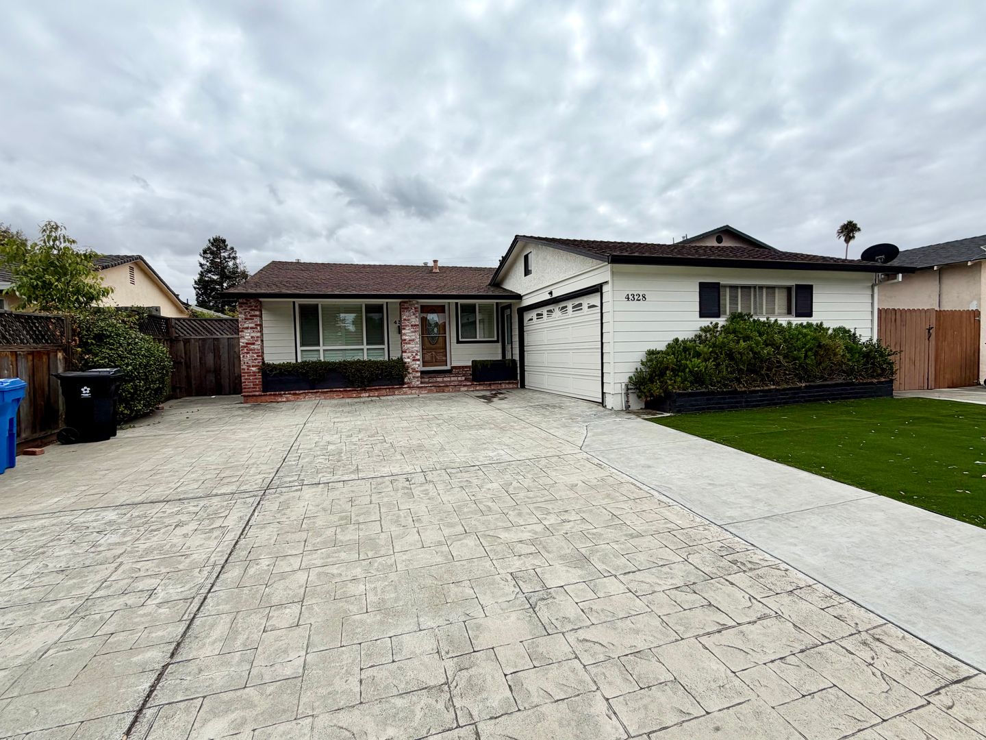 Fremont House: 4328 Stevenson Blvd