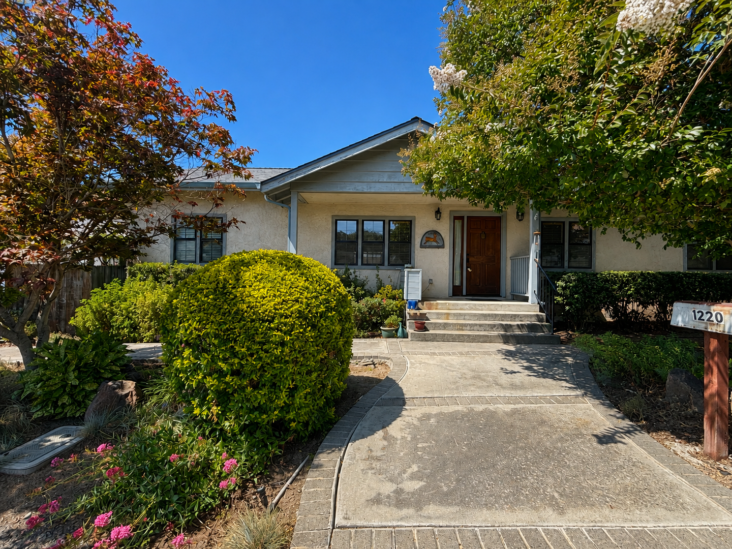 Fremont House: 1220 Deer Rd