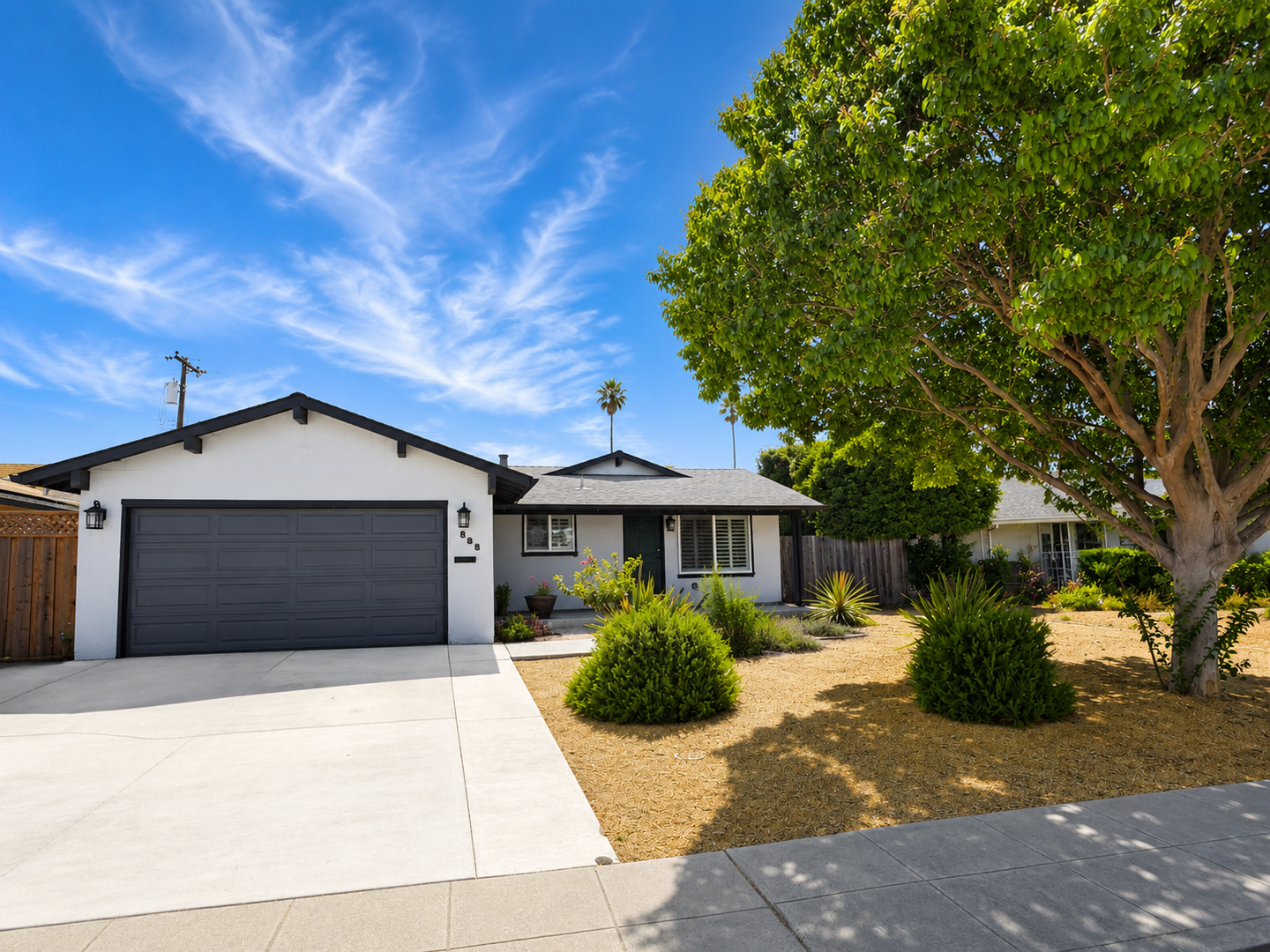 Santa Clara House: 888 Leith Avenue