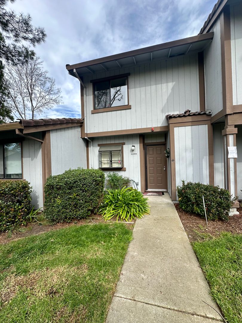 Newark House: 6226 Joaquin Murieta Ave.