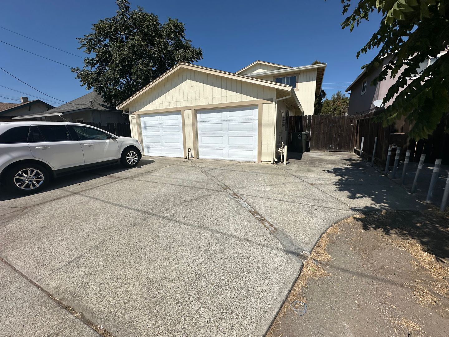 Antioch Apartment: 504 W 10th St