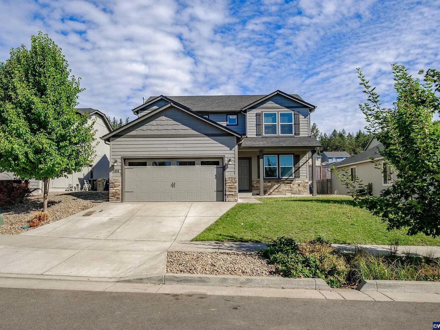 Albany House: 2939 White Oak Ave