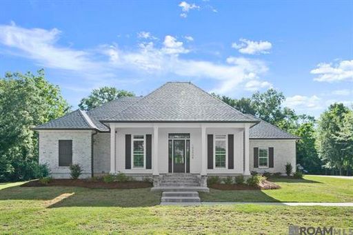 10290 Bayou Crossing