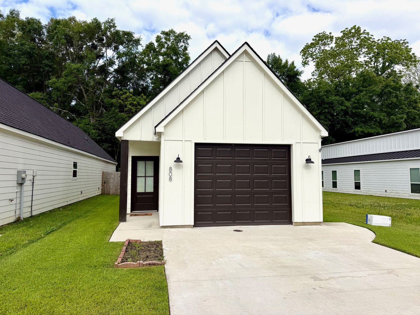 Gonzales House: 808 S Audubon Place Ave