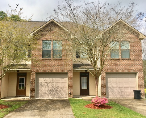 Gonzales Townhome: 910 S. Audubon Place