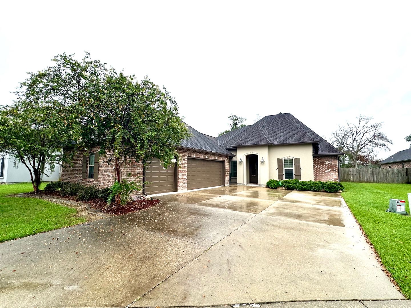 Prairieville House: 43283 Pond View Dr