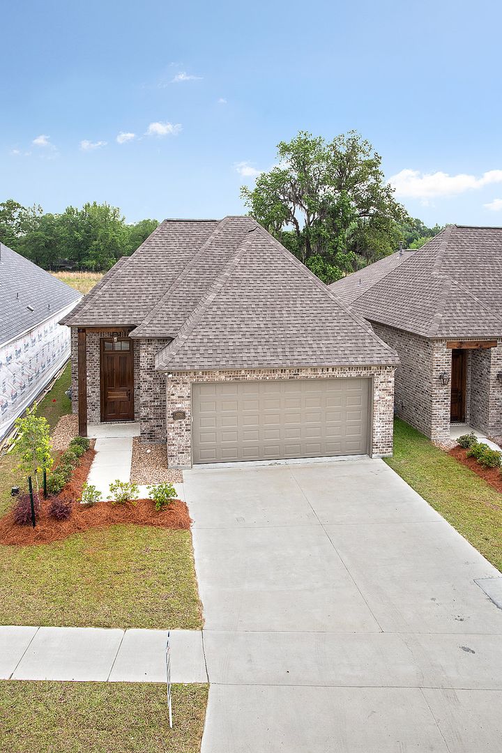 Prairieville House: 41050 Galvez Trails Blvd Lot 30