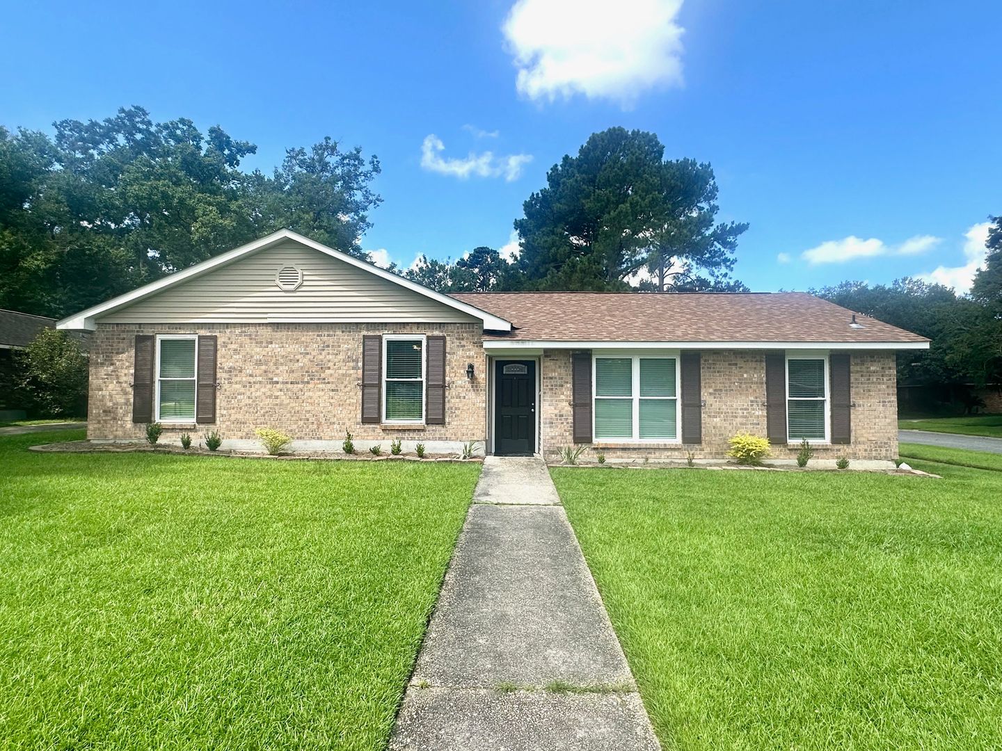 Baton Rouge House: 7806 Board Dr