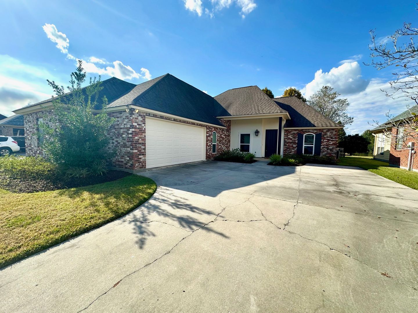 Baton Rouge House: 10723 Hillbrook Ave