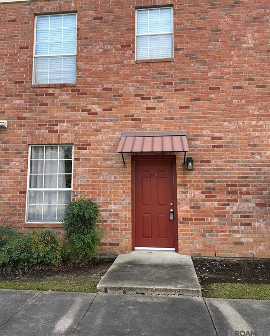 Baton Rouge Condo: 900 Dean Lee Dr #206