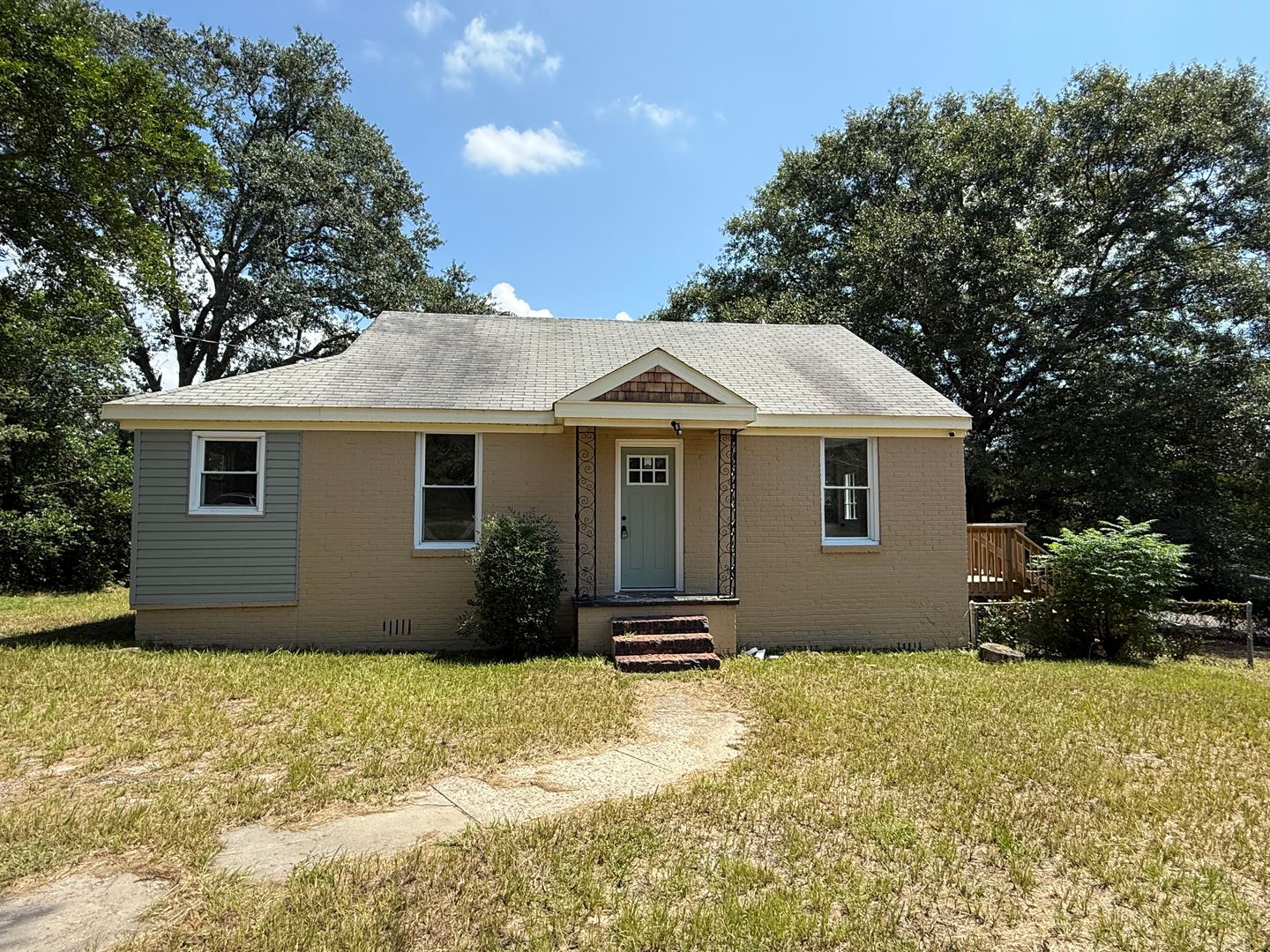 Augusta House: 1522 Heard Avenue