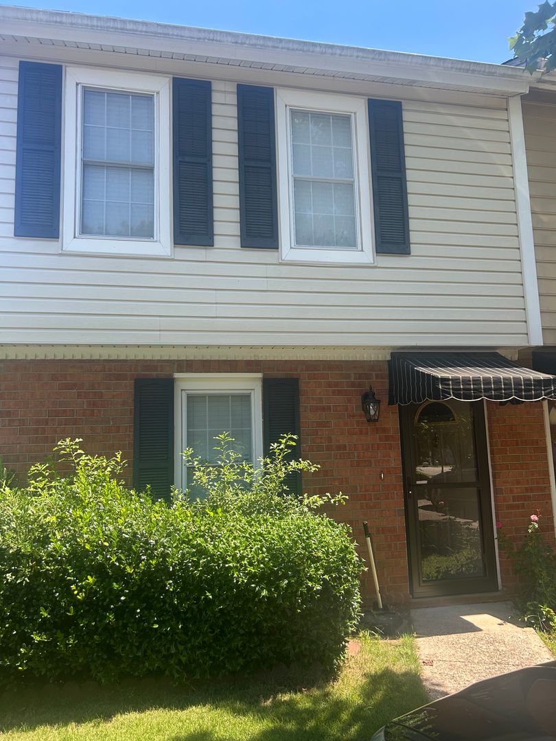 Augusta House: 2403 Deodara drive