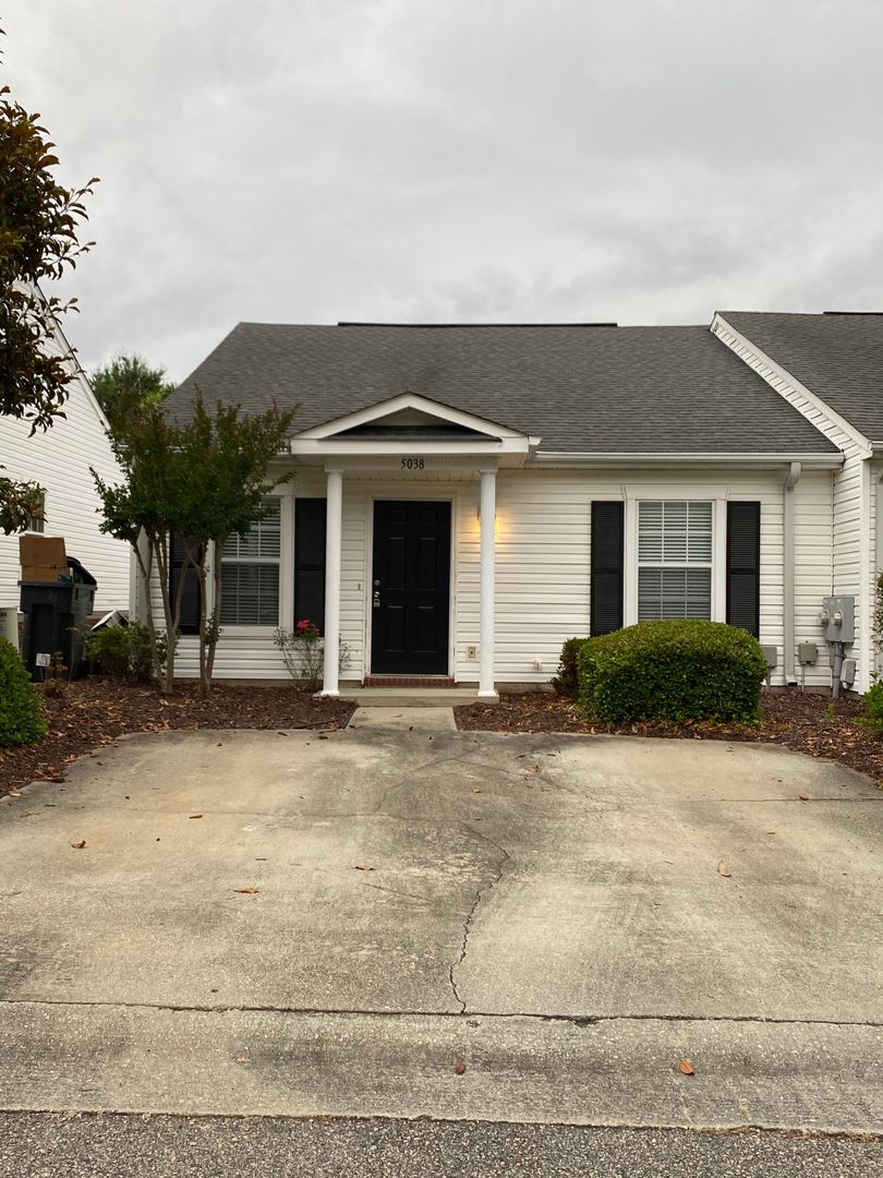 Augusta House: 5038 Wheeler Lake Road