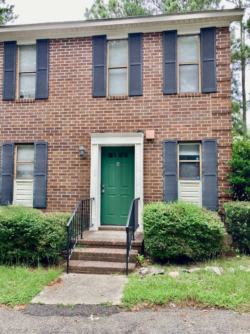 Augusta Apartment: 783 Stevens Creek Rd.