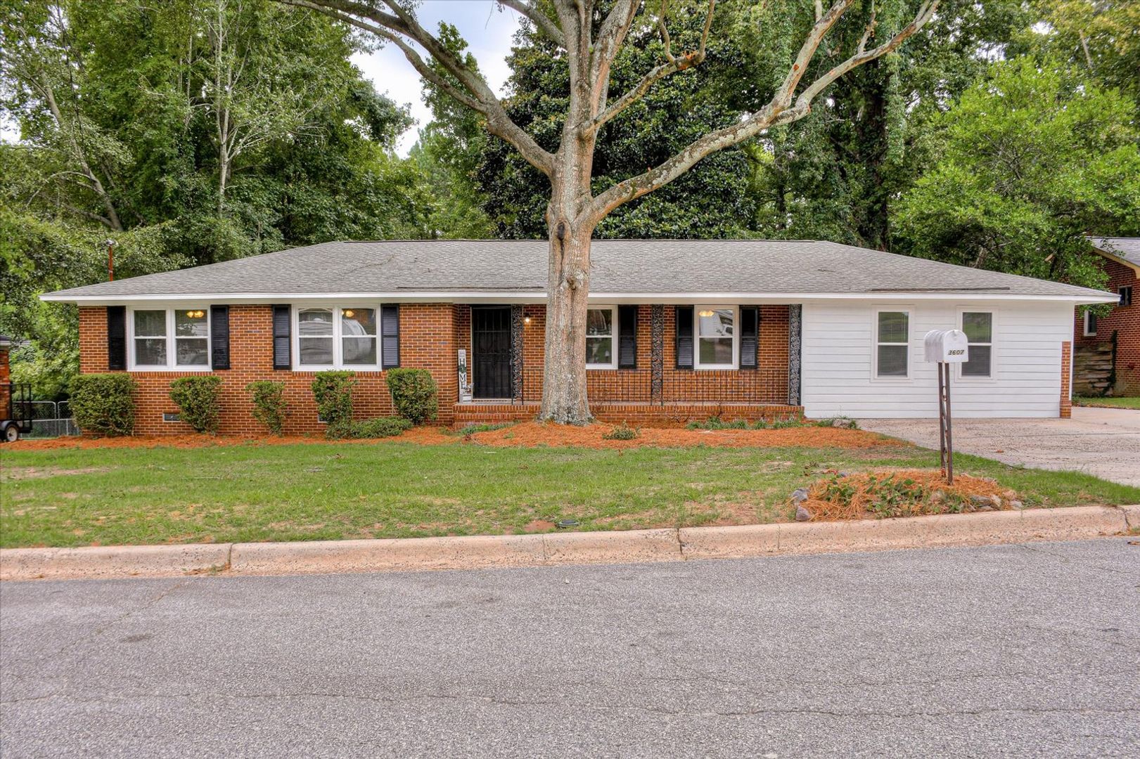 Martinez House: 3607 Parliament Lane