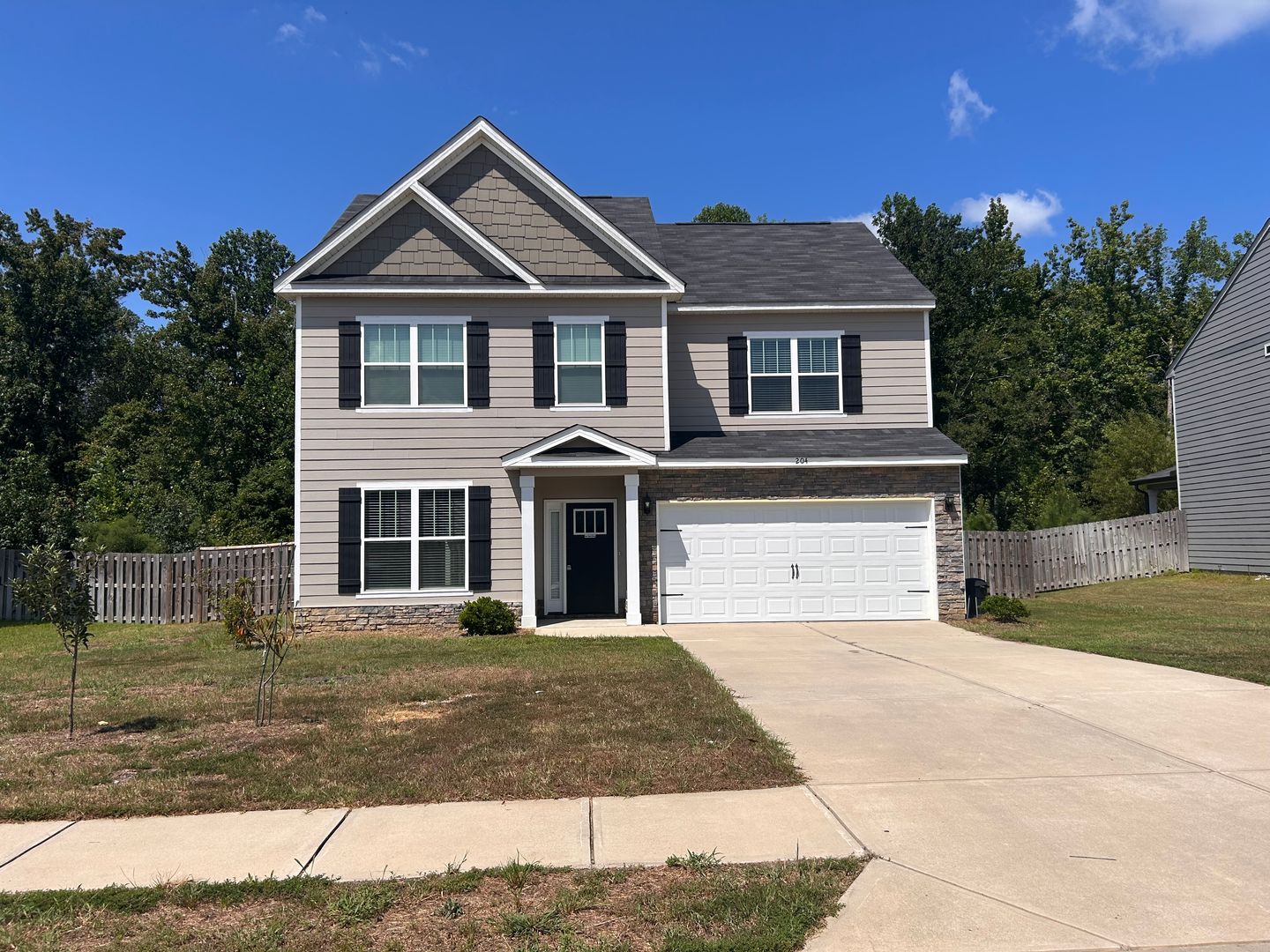 Harlem House: 204 Pebble Lane