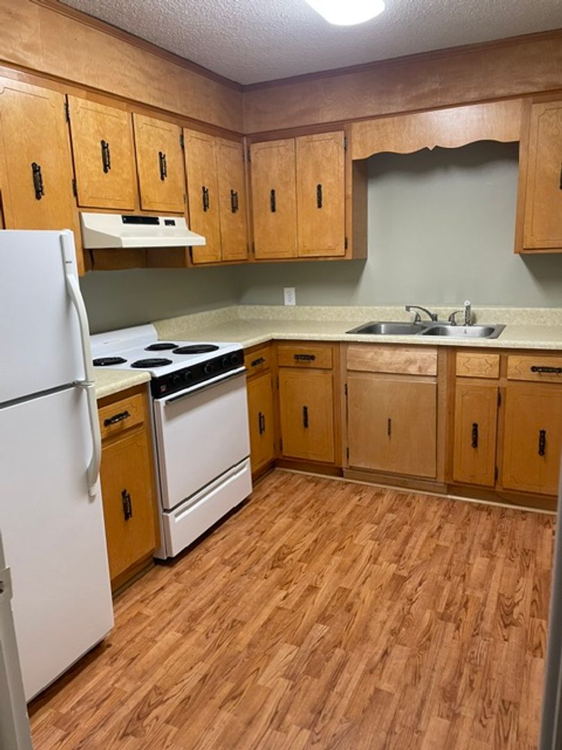 Harlem Condo: 170 N Hicks St Unit 4