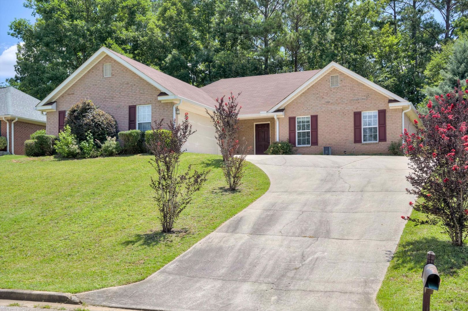 Grovetown House: 4557 Country Glen Circle