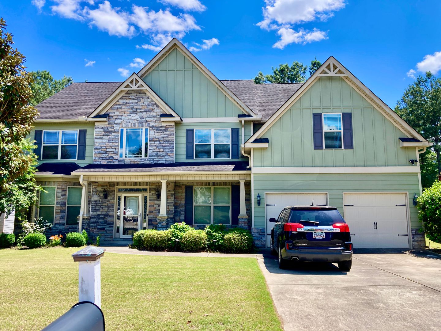 Grovetown House: 141 Seaton Ave