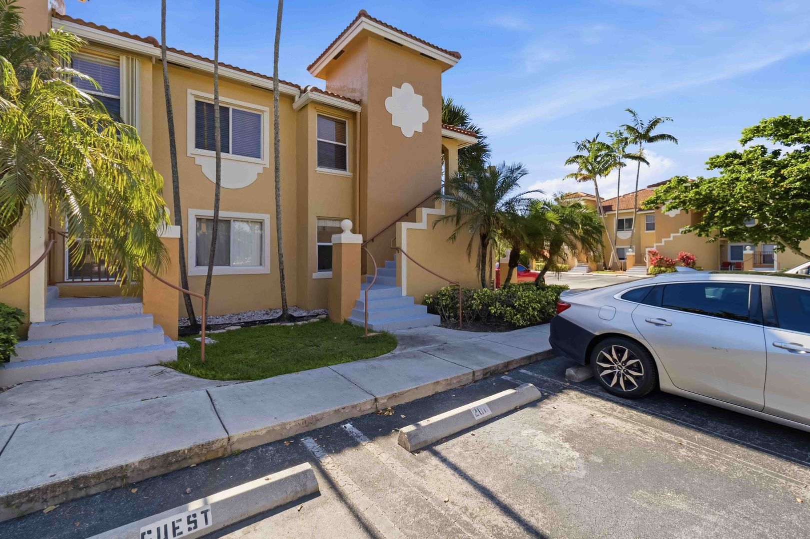 Pembroke Pines House: 621 Nw 78th Ter apt 206